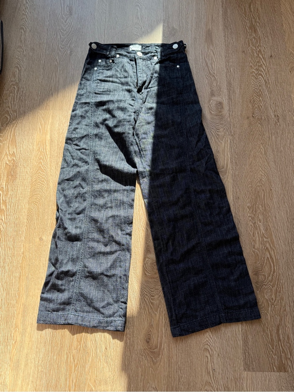 Korean brand Wide Leg rinse Denim Jeans size 26 (M on tag)